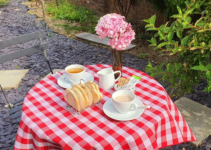 Rose Homestay Brighton - Free Parking Ensuite Studio Room Near Brighton Uni
